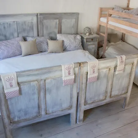 Adnev Bohemia Farma Apartamento Kunžak